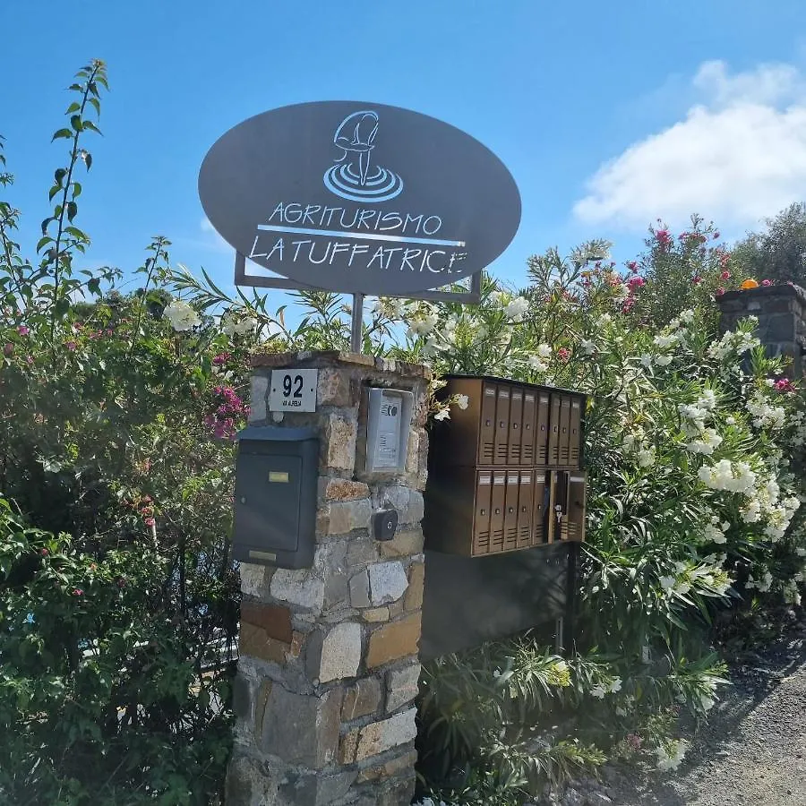 Agriturismo La Tuffatrice Imperia Alojamento de Turismo Rural